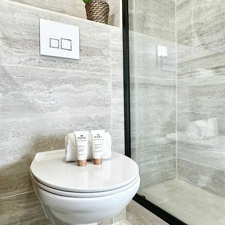 Notre-dame - Deluxe For 4 * Paris